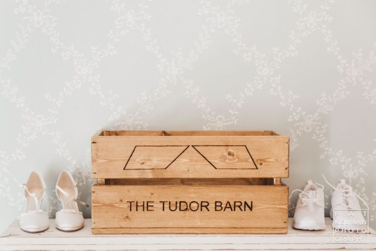 7b90a785 e444 4a89 acb6 2e432f600349 Pat Kelman Photography Tudor Barn Burnham 001 768x512