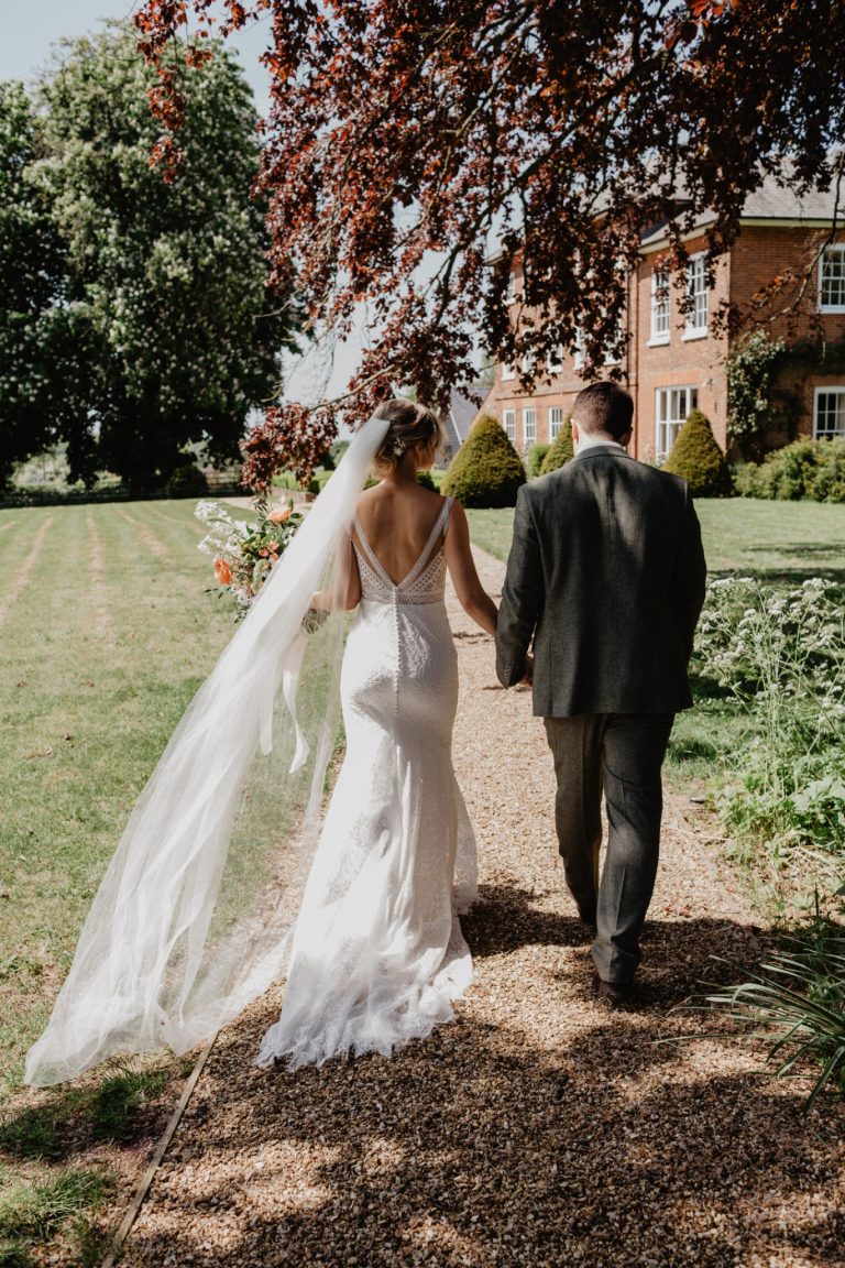 7e21c9f1 35a9 4f0d 8693 d821aec211dd 768x1152