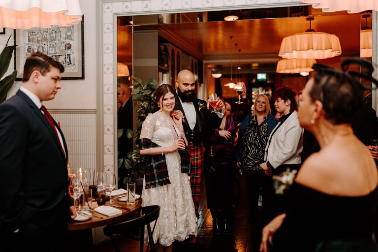 878b3aef a2f1 4963 9547 5bed1e1fea27 768x512