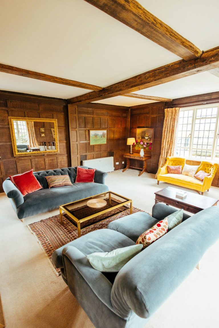 8825c2af 51b0 461d ba8b 84b358b8d56a 768x1152