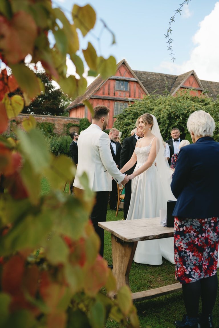 88b153d9 b4fd 4de8 8c0f d0eff1a28a44 768x1152