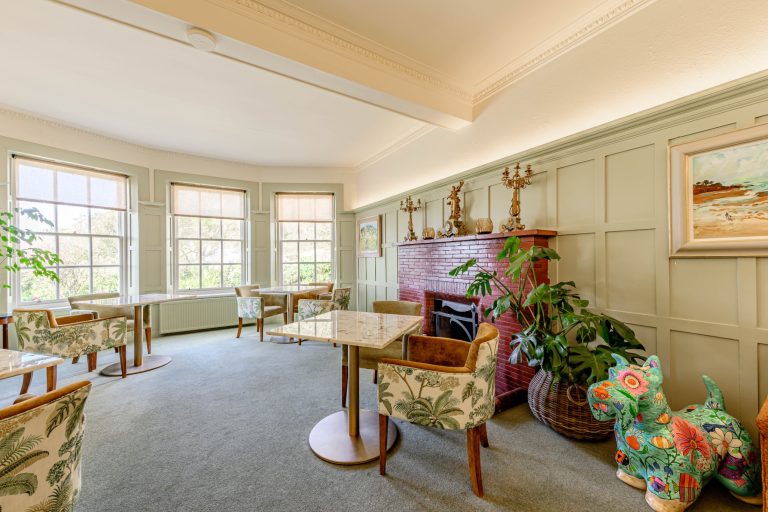 895a93d1 94f9 4c57 bd72 aee12a943801 768x512