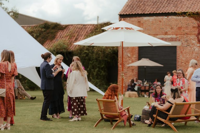 8a951737 004f 4b3e a53d eeecae3ad6f7 768x512