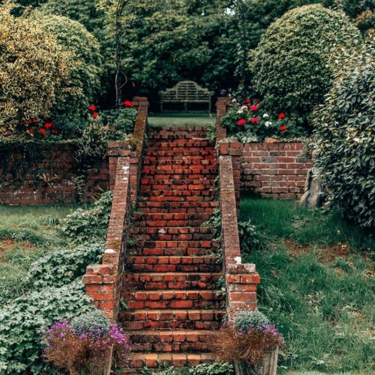 8f1a1eb8 c27e 4940 8953 9b4718e65f93 768x768