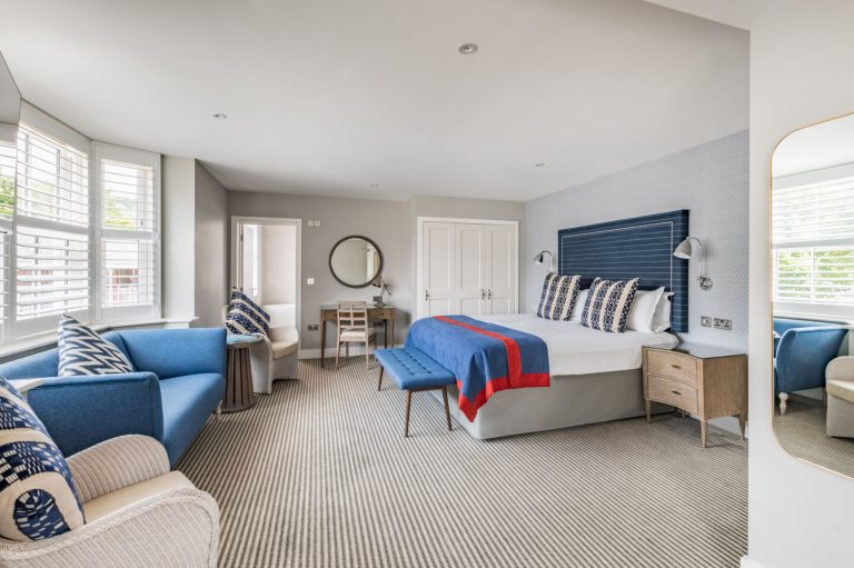 903689ab 0d03 4c96 8fc5 c03aac3a9412 768x511