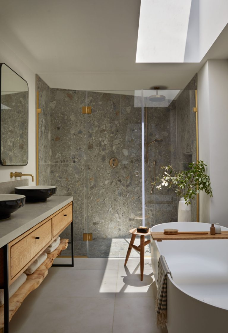 913d945a 4059 40e1 bb24 d9aaf903df9f 768x1121