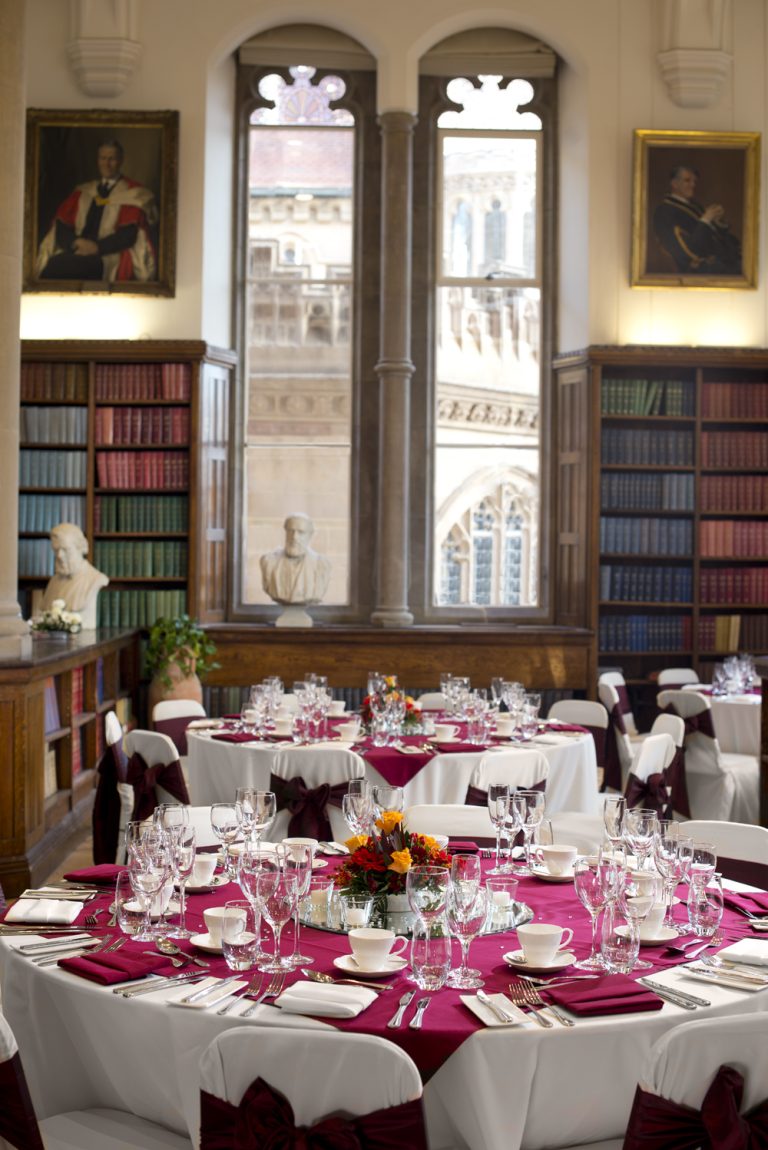 933e9c8f 7fe2 4e13 84eb 2466f77aeb39 ChristiesWedding006 768x1150