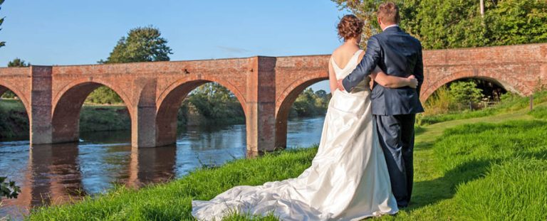 98827a09 4262 4f84 8b11 4cc4ec760637 BroburyHouseWeddings22 768x311