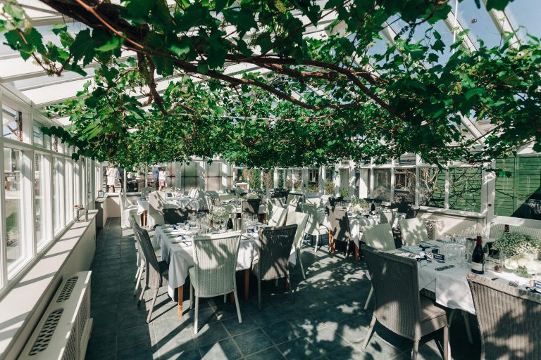 9d70f3d2 e1bd 400a 8007 d21735ff3662 ChloeDavidWed 2016 0565 768x512