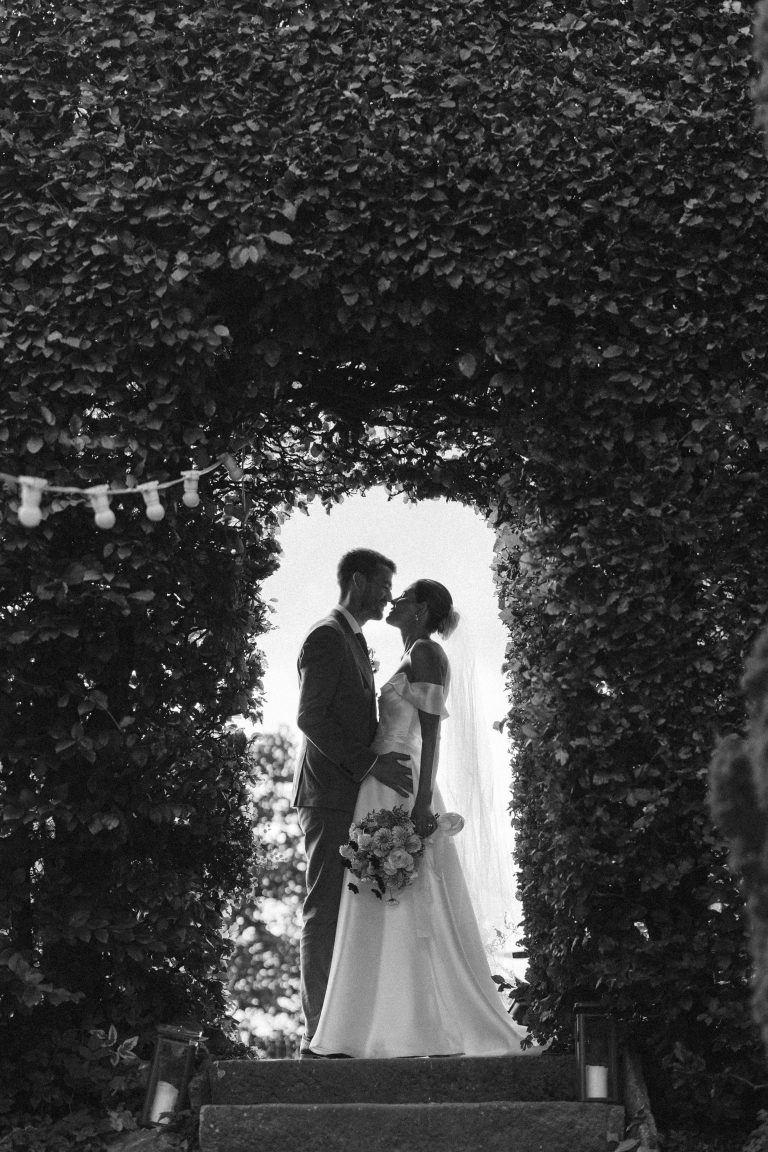 AlexDarrenWedding FreyaRaby 512 768x1152