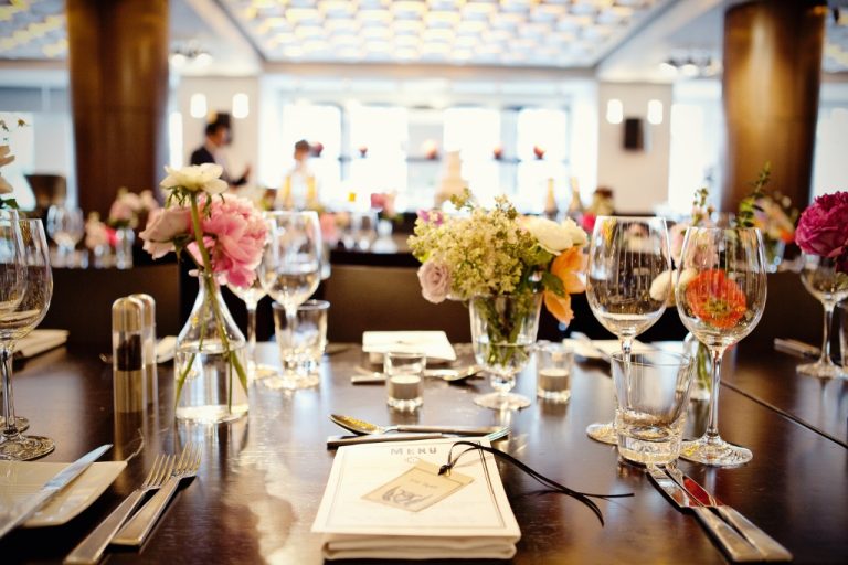 AndazLondonLiverpoolStreet Studio WeddingTableSetting 768x512