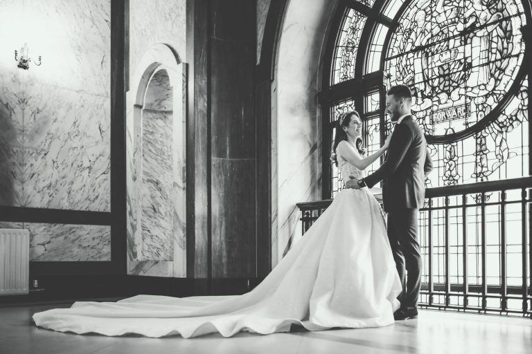 BWBrideandGroomstainglasswindow 768x512