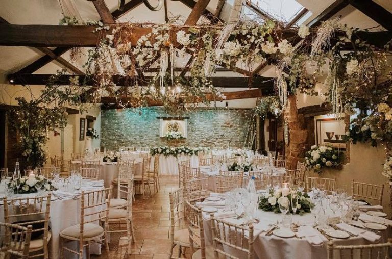 BarnWeddingVenueCumbriaPhotogrpahybyPennyRosePhotography 768x508