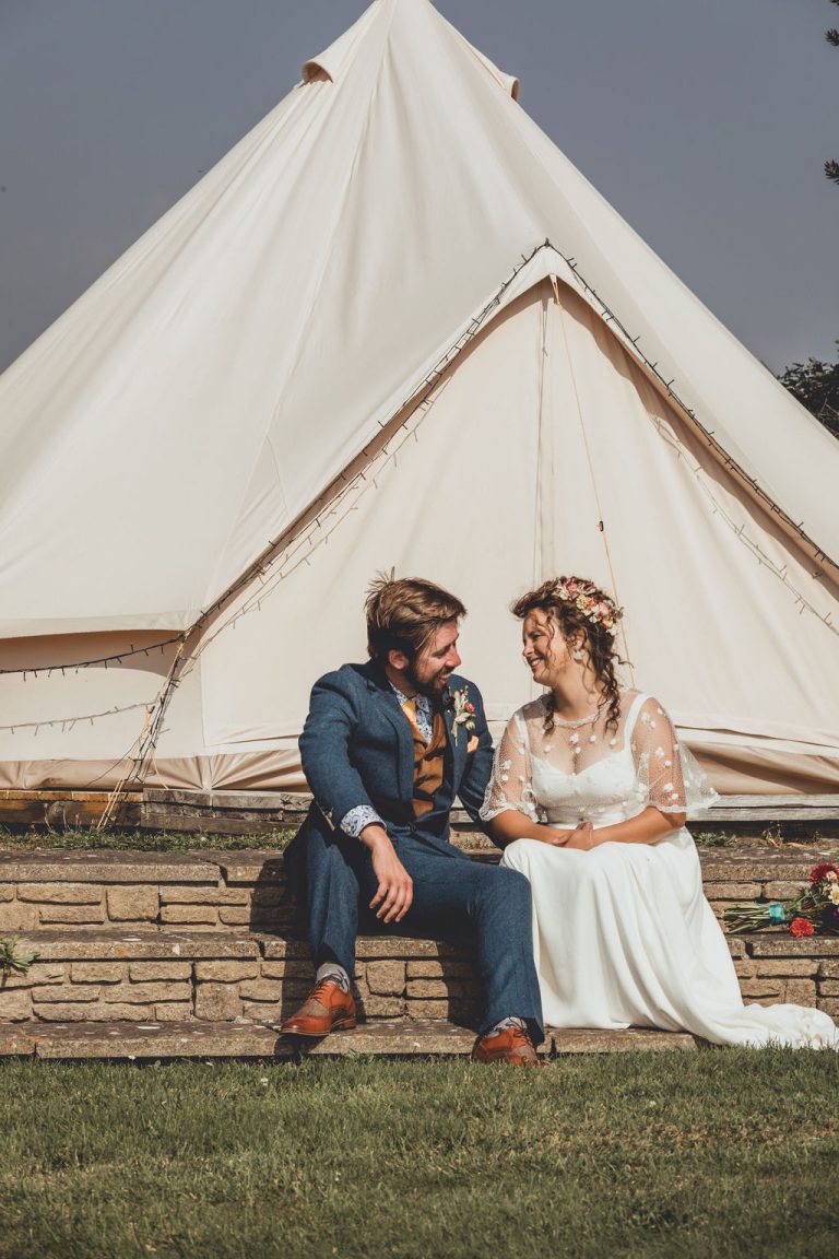 BeckyAndy TheBarnatSouthMilton EmmaVincentPhotography 1468 768x1152