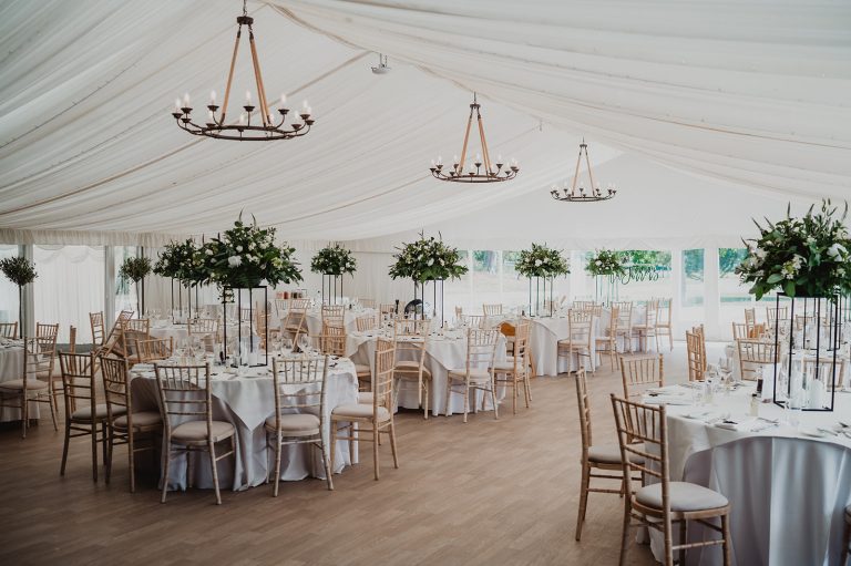 BeckyJonathanChippenhamParkHR278 768x511