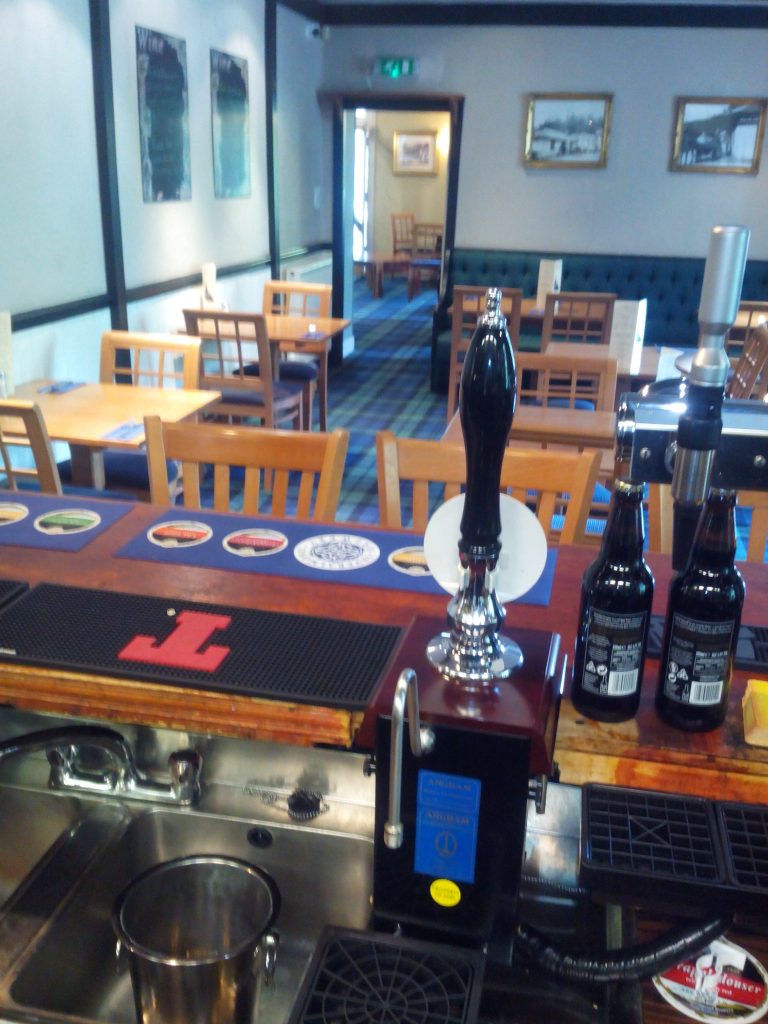 Bistro r8avdf 768x1024