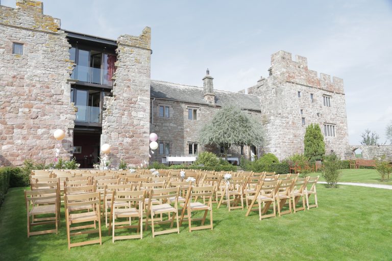 BlencoweHallweddingonfrontlawn 768x512