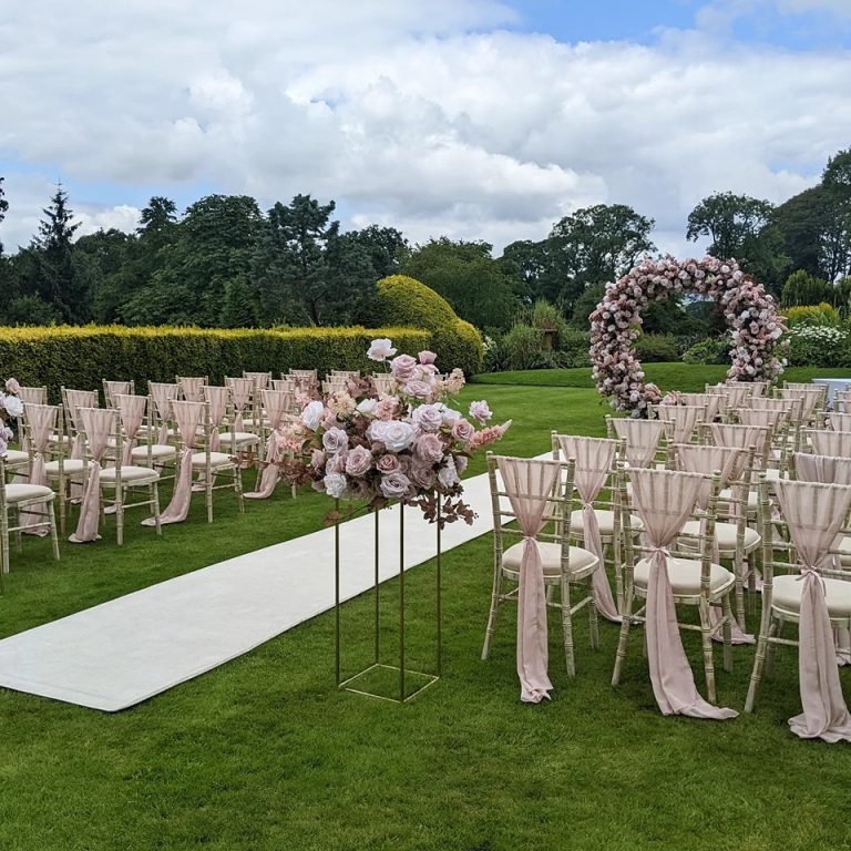 Blushnudefloralcentrepiecesmoongateoutdoorsetting 1 768x768