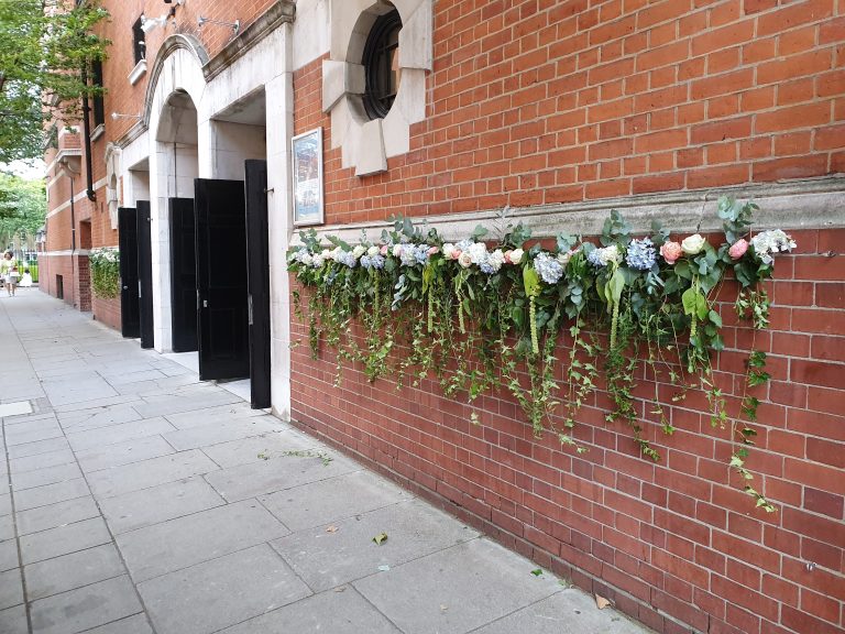 BrandingoutsideLindleyHall RHH22 768x576