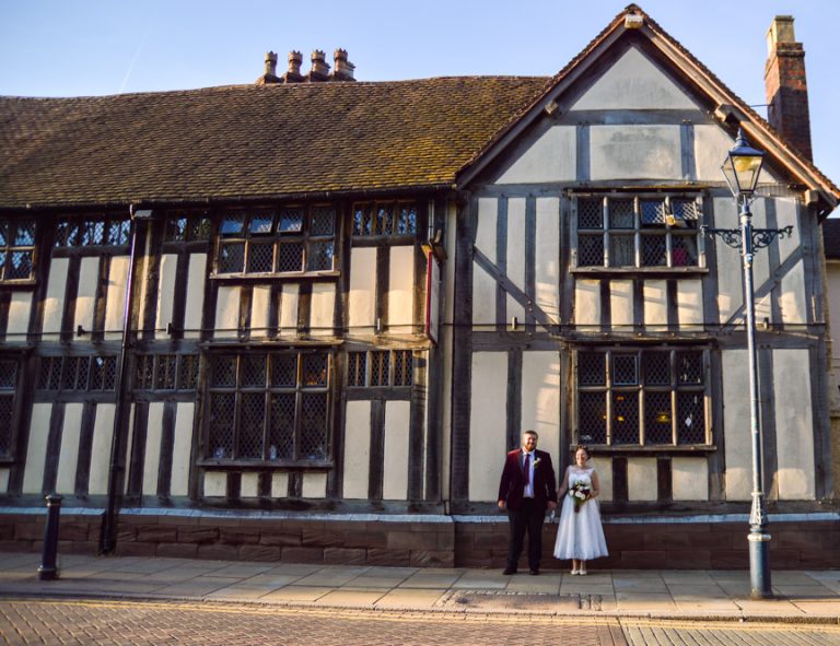 BrideGroom Outside2 768x591