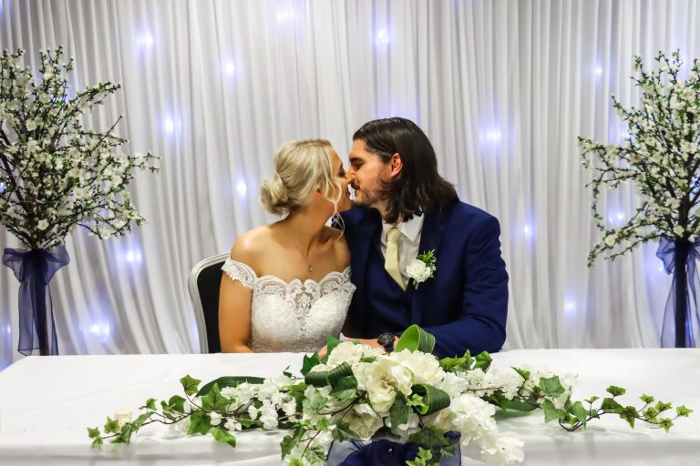 Brideandgroompic 768x512