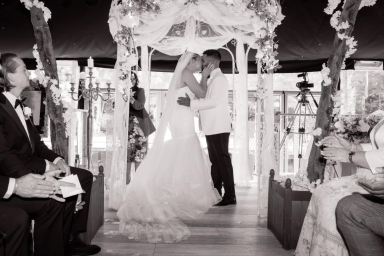 Bridebook CAROUSEL19 768x512