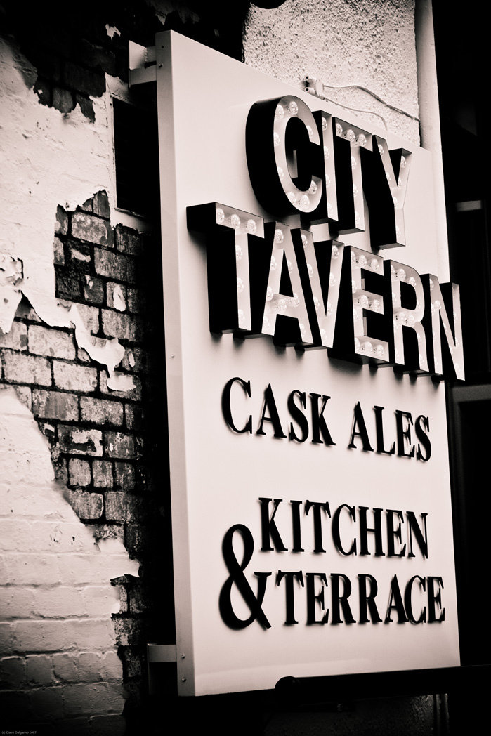 CITY TAVERN 54 CROP vhnqfz