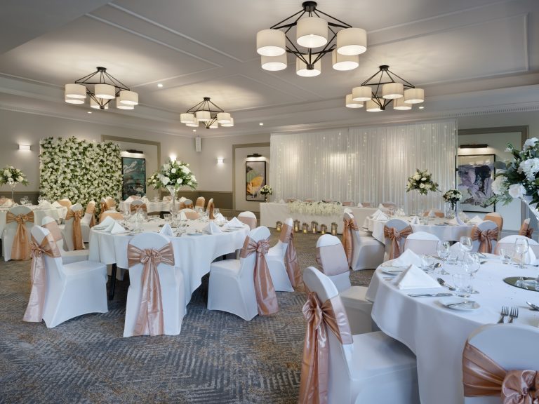 CambridgeSuiteWeddingBreakfast1 768x576