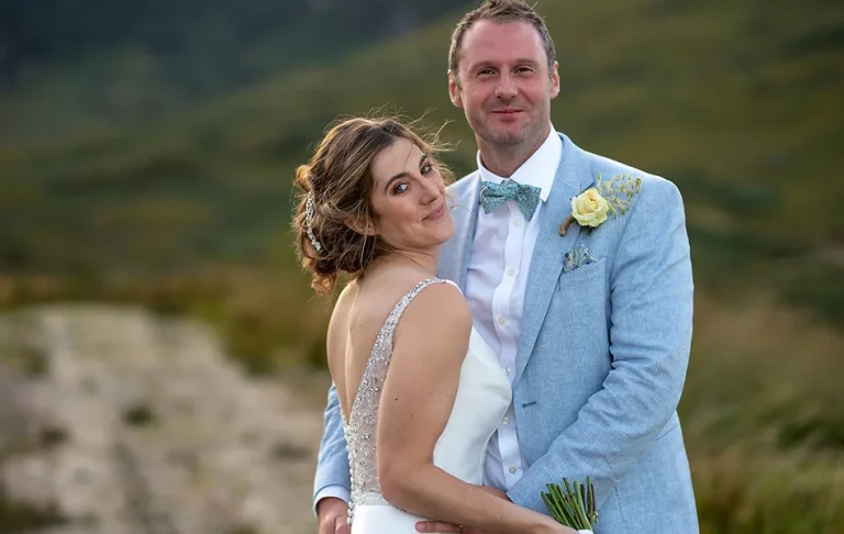 CameraShyToriMartynPapworth 00649 jp 768x486