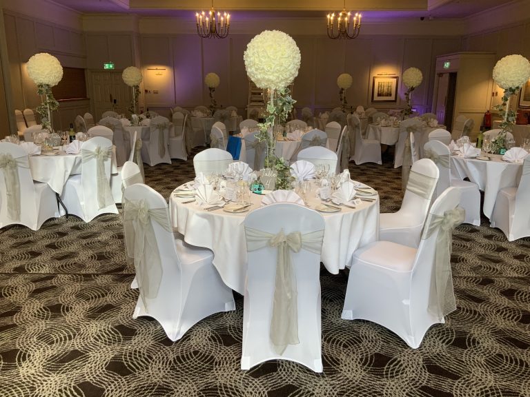CarringtonSuite WhiteWeddingFront 768x576