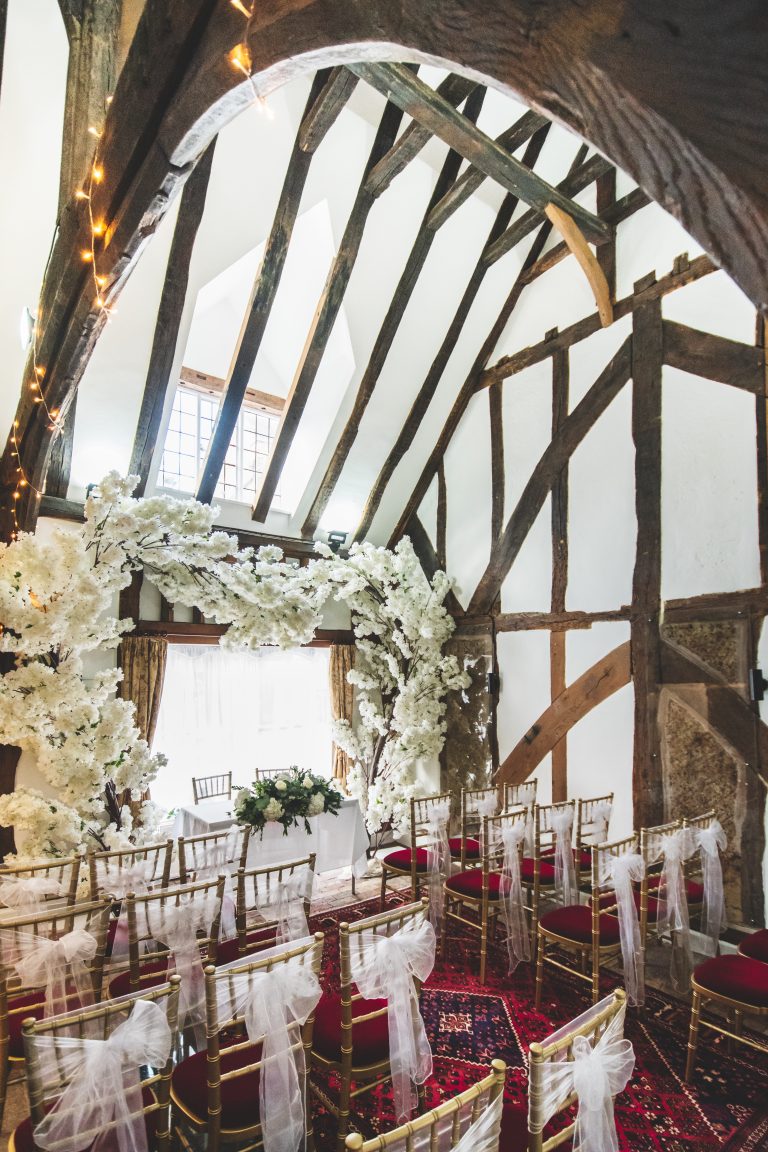 CeremonyRoomHeartArch ClareKentishPhotography 768x1152