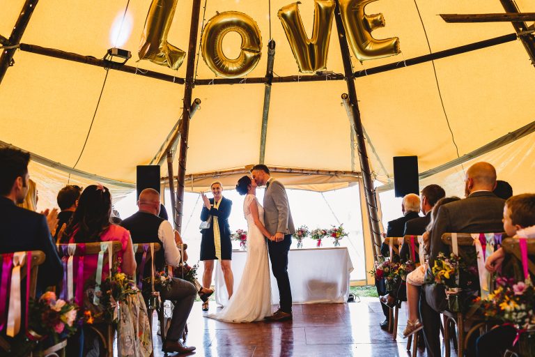 Ceremonyonatipioutdoorweddingvenueworcestershire 768x512