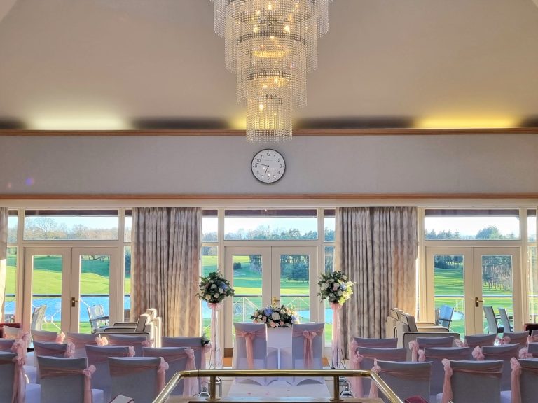 Ceremonyshowingchandelier 768x576