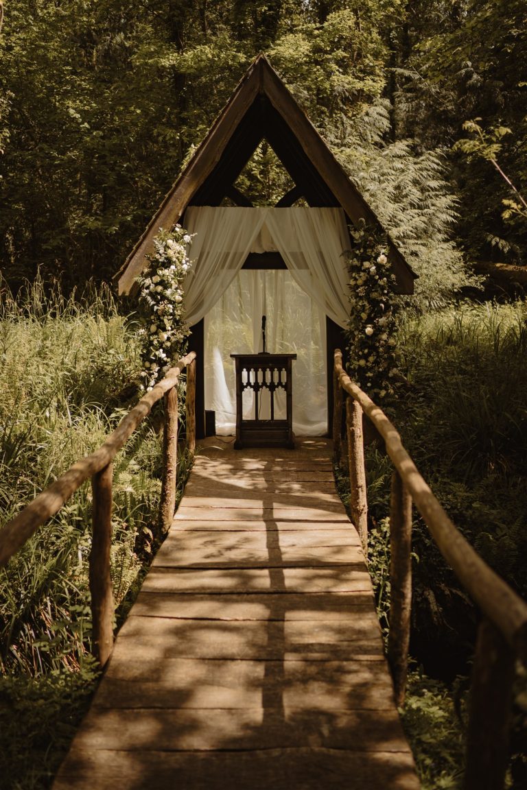 ChloeandJamesPreview 2 768x1152