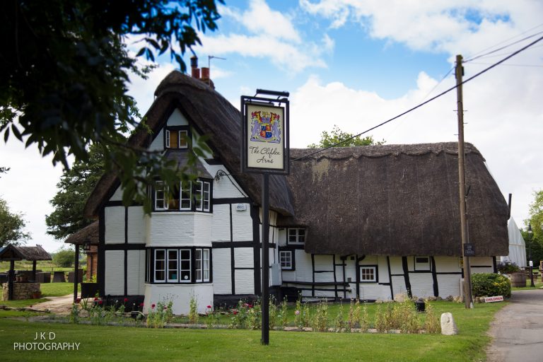 ClifdenArmsWeddingDay 70 768x512