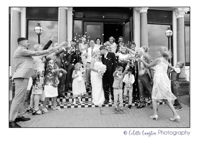 Confettioutsidehotelentrance 768x549