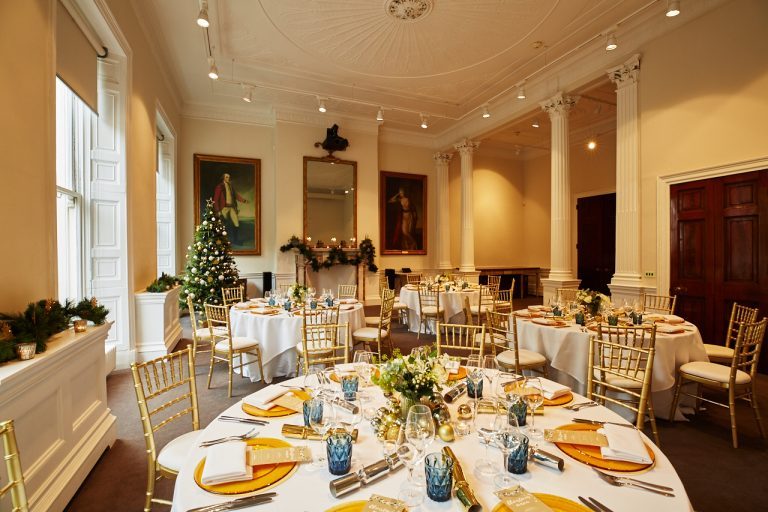CouncilChamber Xmas2 768x512
