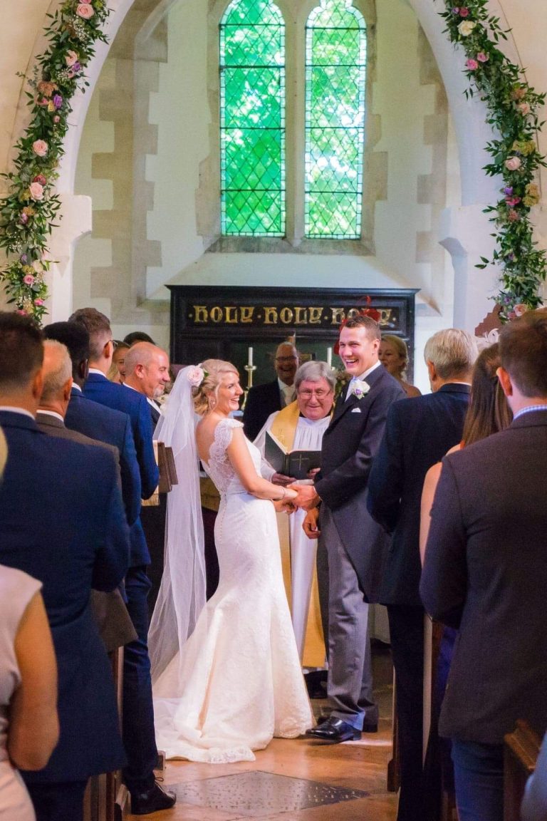 Couplechurchweddinginterior 768x1152