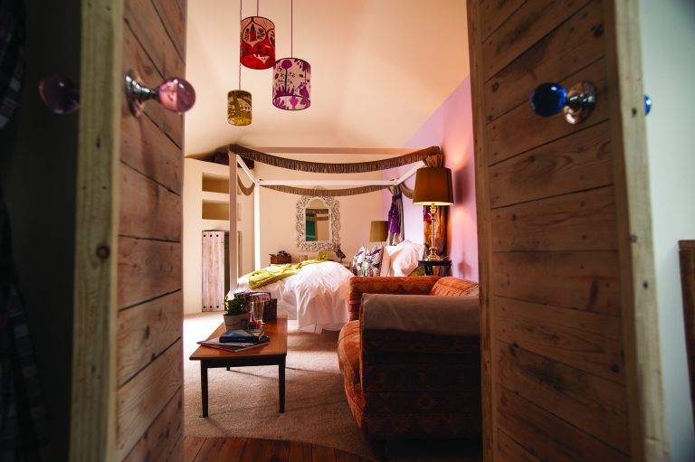 Cranny 2 k4fvxf 768x511