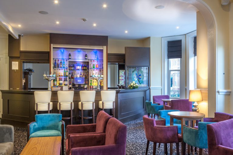 DD   Bar Image 2 wkspto 768x512