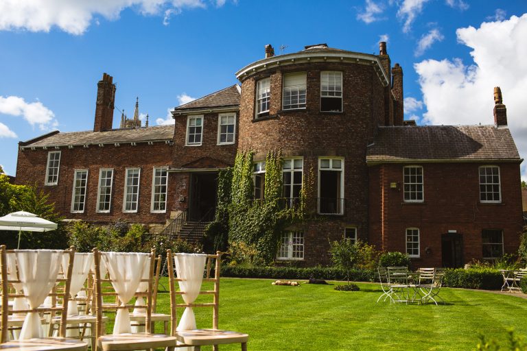 DE7E5D37 B19F 4606 9DB7 BFBD6A9BC54A 768x512