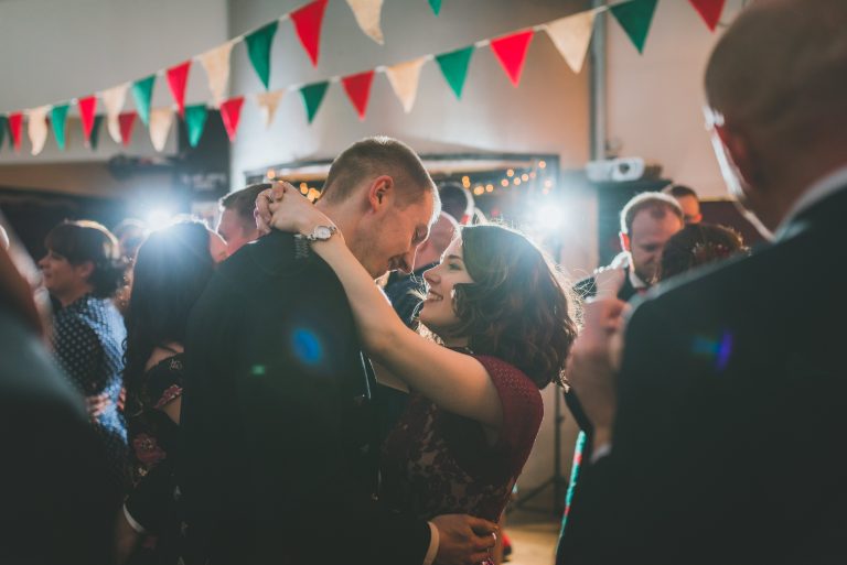 Danni Pat The Globe Hay On Wye Wedding 343 768x513
