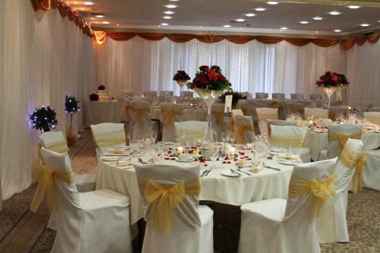 DerbyshireHotelWeddings1 2000x1333 ta5oxq 768x512