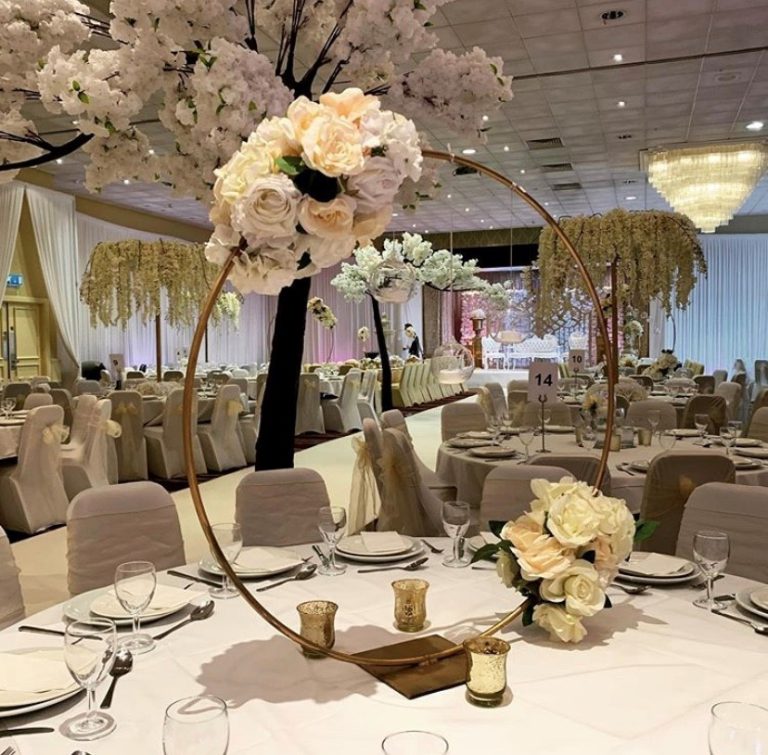 DevonshireSuiteDecor2 768x755