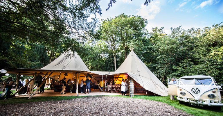 DoubleTipiWeddingFarye 768x399