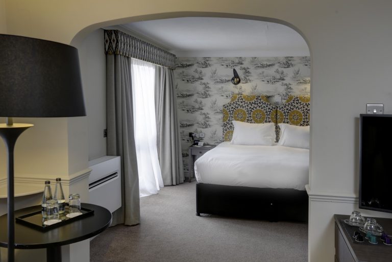 DoubleTree by Hilton York Junior Suite 768x513