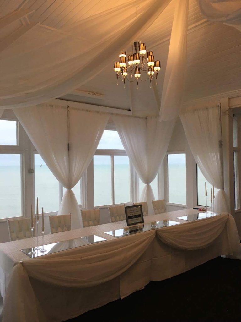 DrapesBehindTopTable2 768x1025