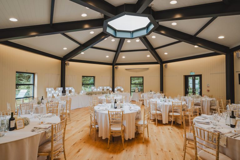 EllieAndy Wedding 525 1 768x512