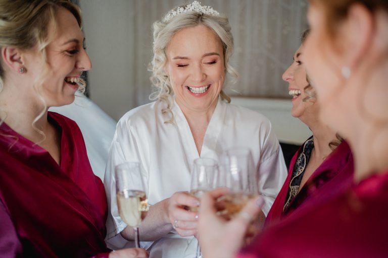 EmmaMikeLaycock JacquelineLouisePhotography10 768x512