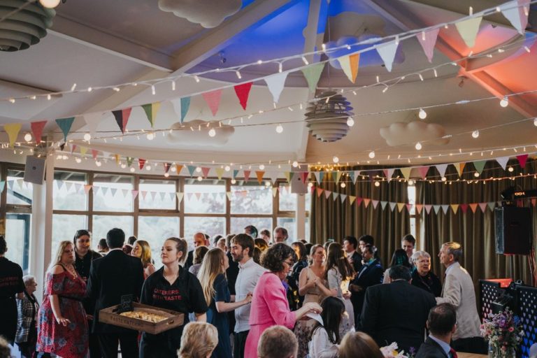 EveningParty 768x512